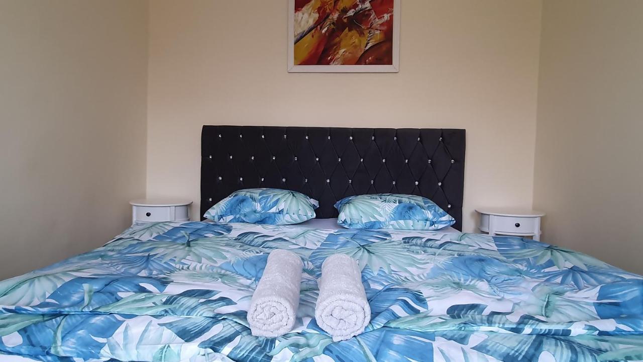 Apartament Estera Apartment Орадеа Екстериор снимка